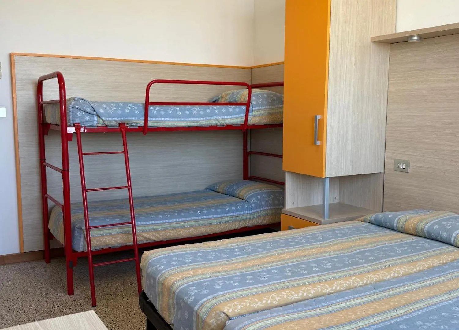 Casa Celeste Sul Mare Cesenatico Hostel