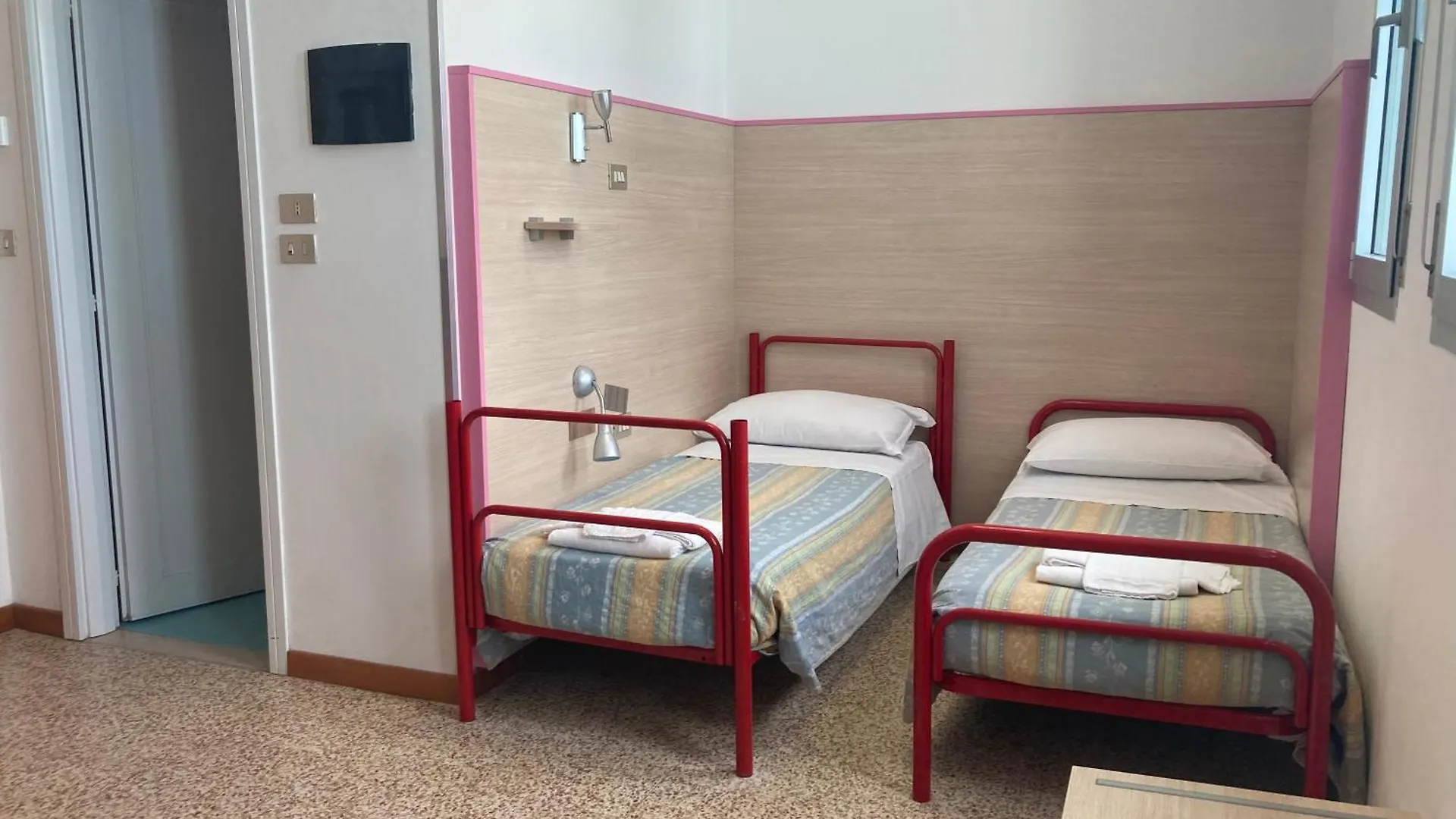Rooms Casa Celeste Sul Mare 체제나티코 호스텔